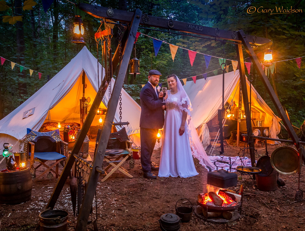 Mags and Phil in Steam Tent Corner - The Steam Tent Co-operative. © Gary Waidson - www.Steamtent.uk