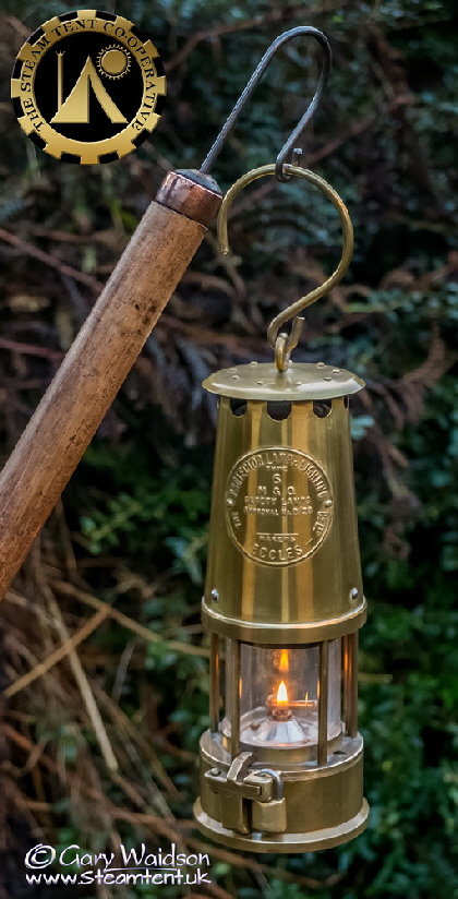 A simple Lantern Stick. The Steam Tent Co-operative. © Gary Waidson - www.Steamtent.uk 